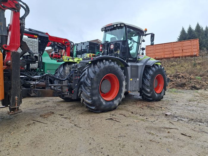 Claas Xerion 4000 and Doppstadt Hacker 812Q - Image 6